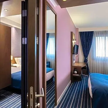 Fez Hotel